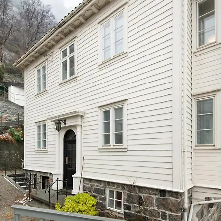 Fantastic With Great View! Bergen