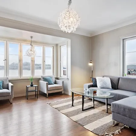 Fantastic With Great View!